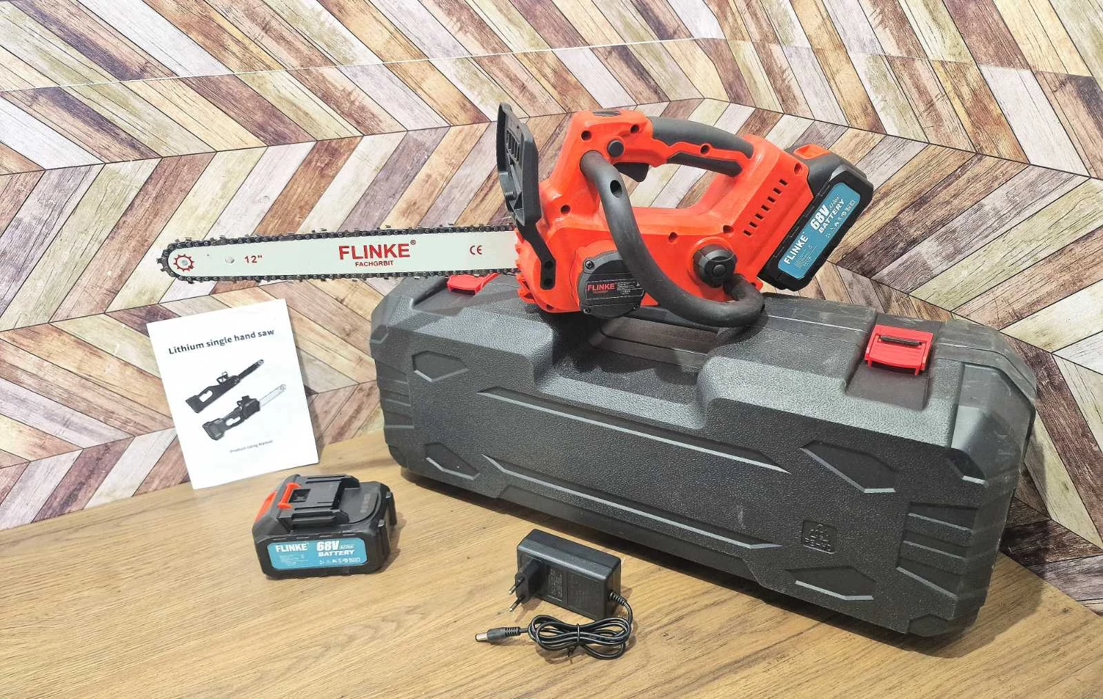 Flinke akkumulátoros láncfűrész, 300-as ágvágó fűrész automata láncolajozással, 2 akkus, FK-7071