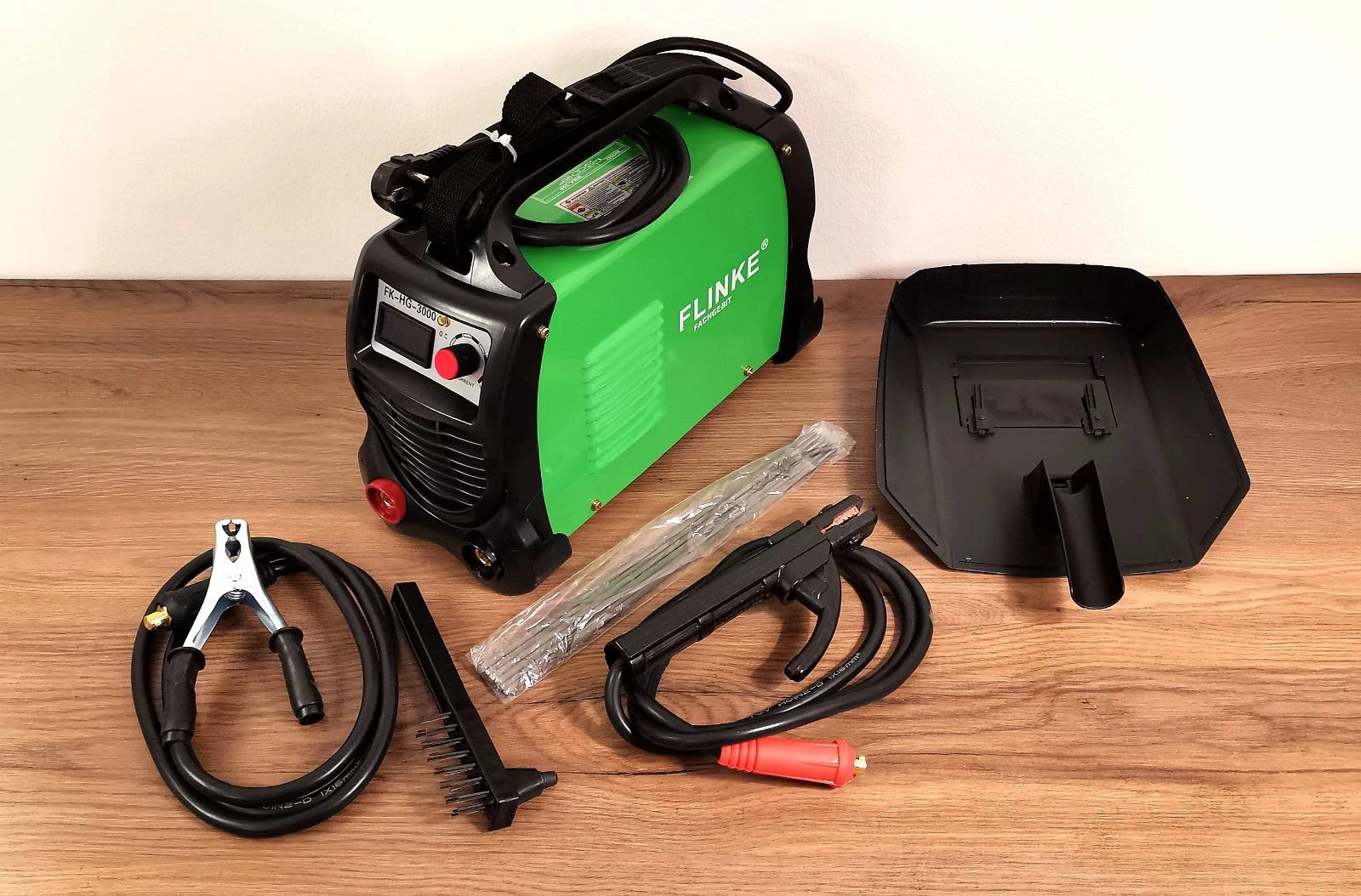 Flinke 300A-os MMA minőségi inverteres hegesztőgép FK-HG-3000 